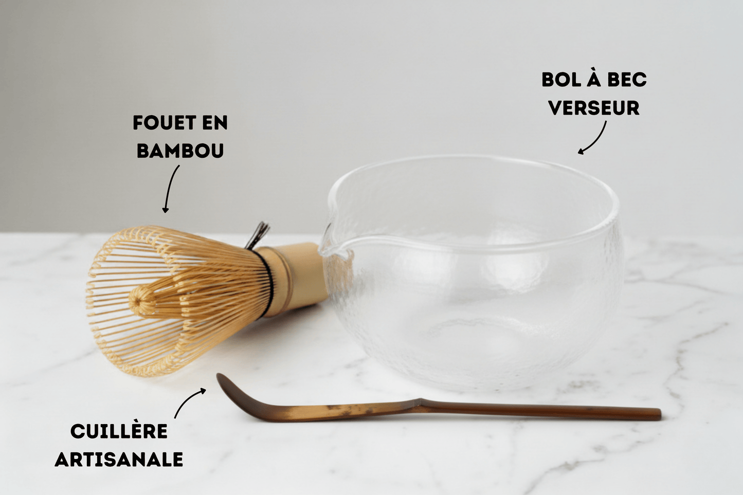 bol de préparation à bec verseur